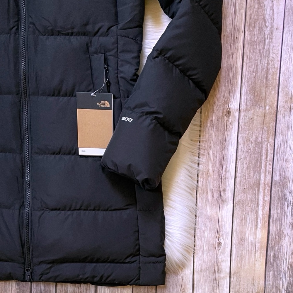 The North Face Women’s Gotham Parka In TNF Black - Picture 4 of 9